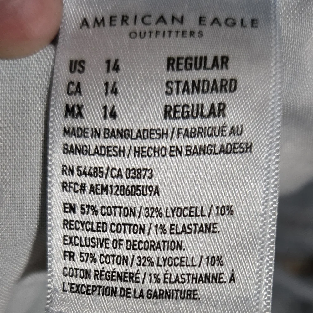 American Eagle Super Hi-Rise Ankle Straight Dark Wash Jeans Size 14 - Picture 8 of 12